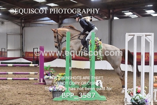 BPP_3587 - SUN CLASS 19 SENIOR  0.85m Amateur Championship Qualifier