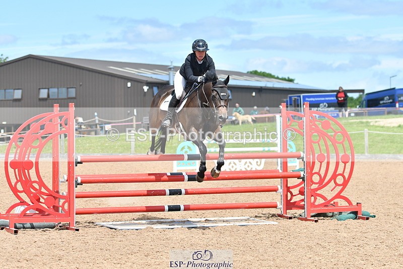 240609A-113721-04650 - Cls 17 Snr 1.05m Open