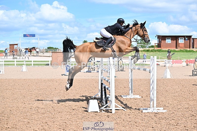 240619A-152639-00811 - Cls 5 Snr Foxhunter and 1.20m Open