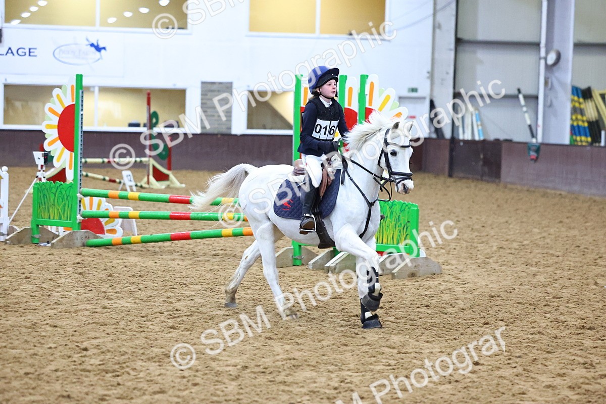 SBM_001523 - Class 4 - Festive Fences - 70cm