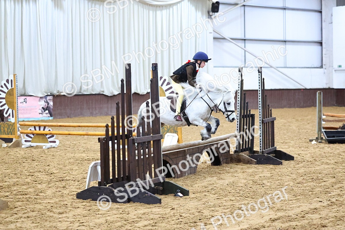 SBM_003121 - Class 35 - 60cm Training Stakes