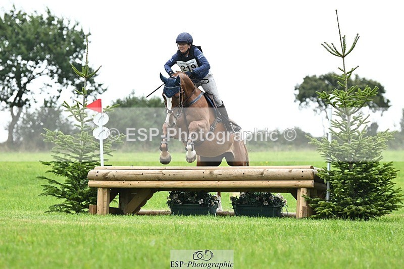 240831A-155618-04960 - 219-Julie.Milkins-R-GIUPETTE.DI.NALA