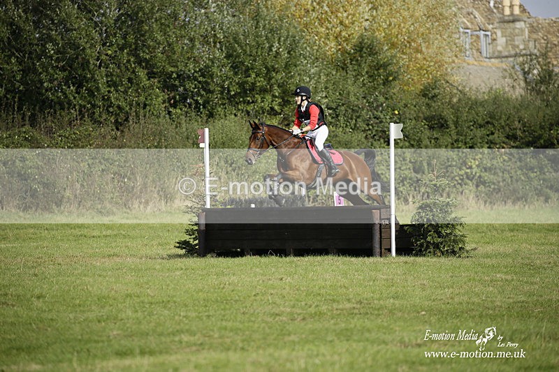  WWHT 171021 3047 - Intermediate (0.90m)  17/10/21