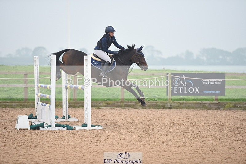 230916A-170610-05755 - Cls 19 Snr 1.10m Derby