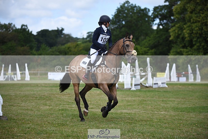 240630-104518-00113 - 102-Emily_Dobson-Silverlinings_Aphrodite