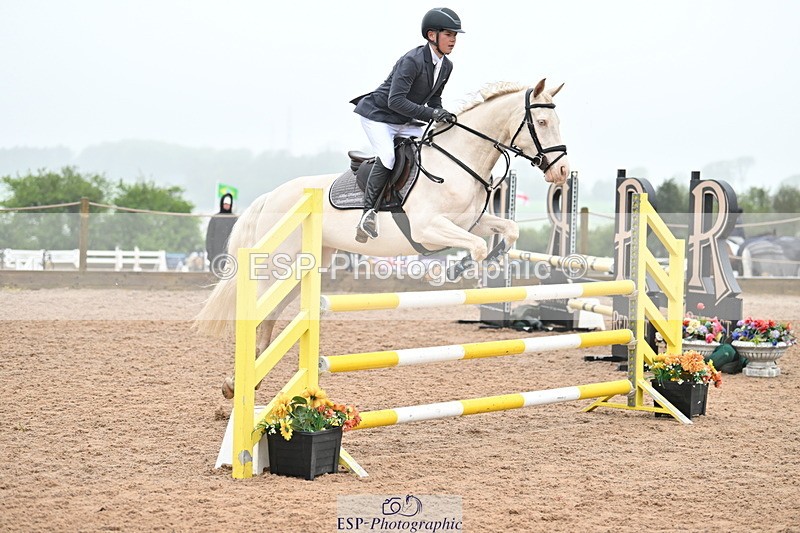 240505A-121717-05014 - Cls 4 Blue Chip Pony Newcomers & 1m Open