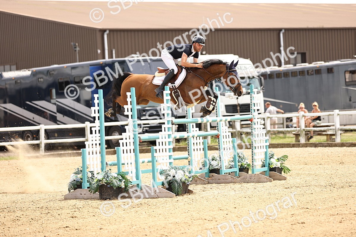 SBM_002003 - Class 16 - GFS Senior Newcomers 1.25m