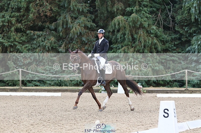 250809A-112453-03161 - 124-Mark.ForrestMarchioness.De.Fleurs