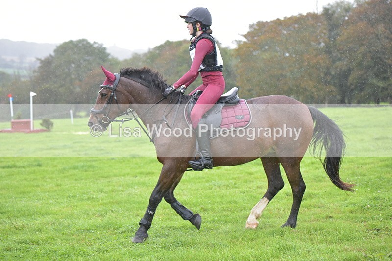 RAY_9332 - Class 1: 65cm: Ski Jump