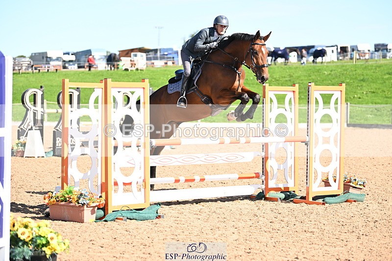 240913A-110452-03803 - Cls 14 Snr Newcomers