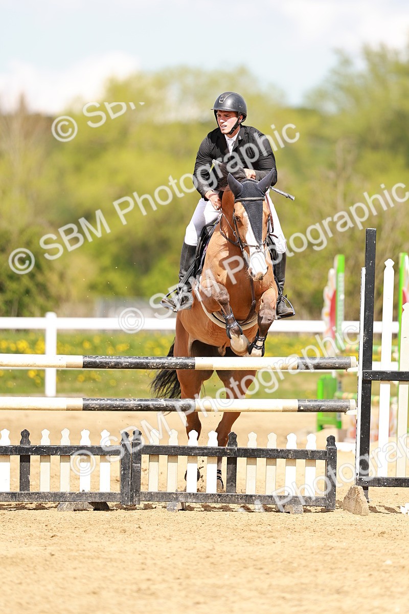 SBM_001940 - Class 4 - Senior Newcomers - 1.10m