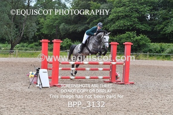 BPP_3132 - CLASS 13 SUN Senior BritiNovice/ 90cm Open