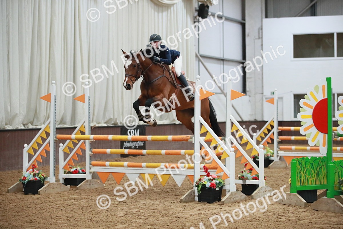 SBM_001010 - Class 4 - Senior Newcomers - 1.10m Open