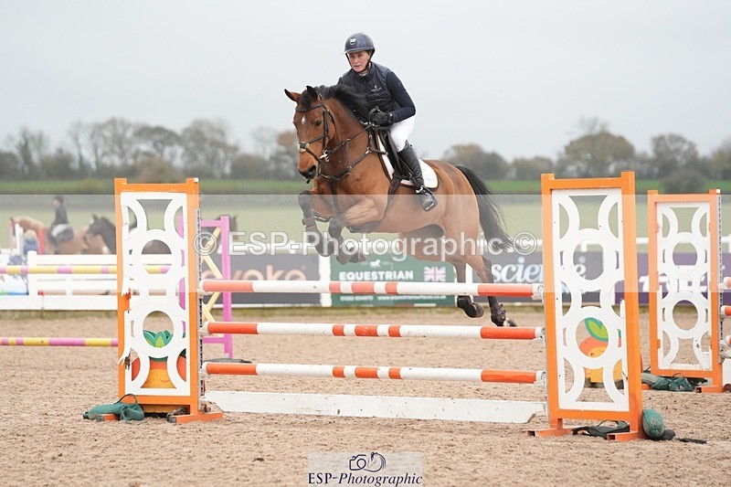 251109-112942-03565 - Cls 20 Newcomers and 1.10m Open