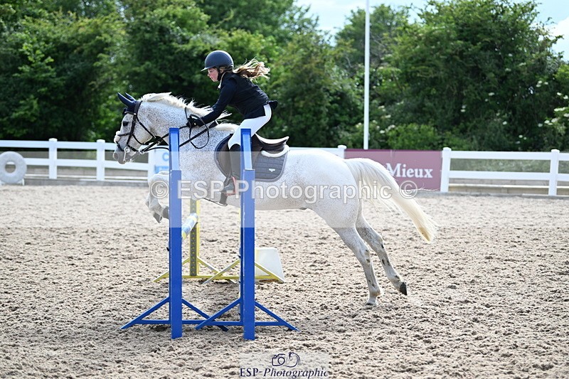 240611A-172600-00567 - 70cm