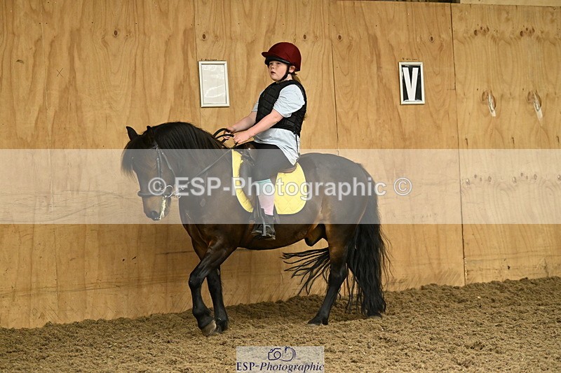 240728B-142053-00514 - Theo and Gemma's Groups Indoor