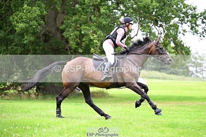 240803-104417-01105 - 052-Stephanie_Geran-DIDDY_BIT_CRAZY