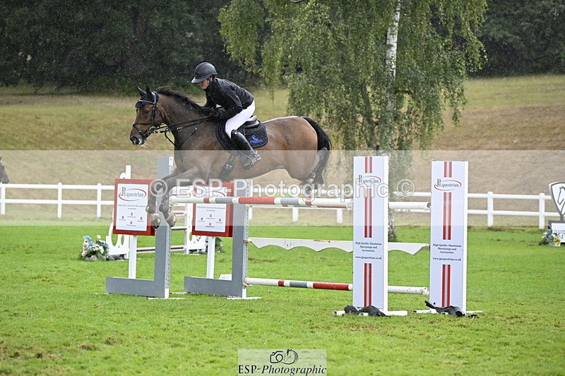 250831A-135756-10572 - Cls 37 Snr 1.35m Grand Prix