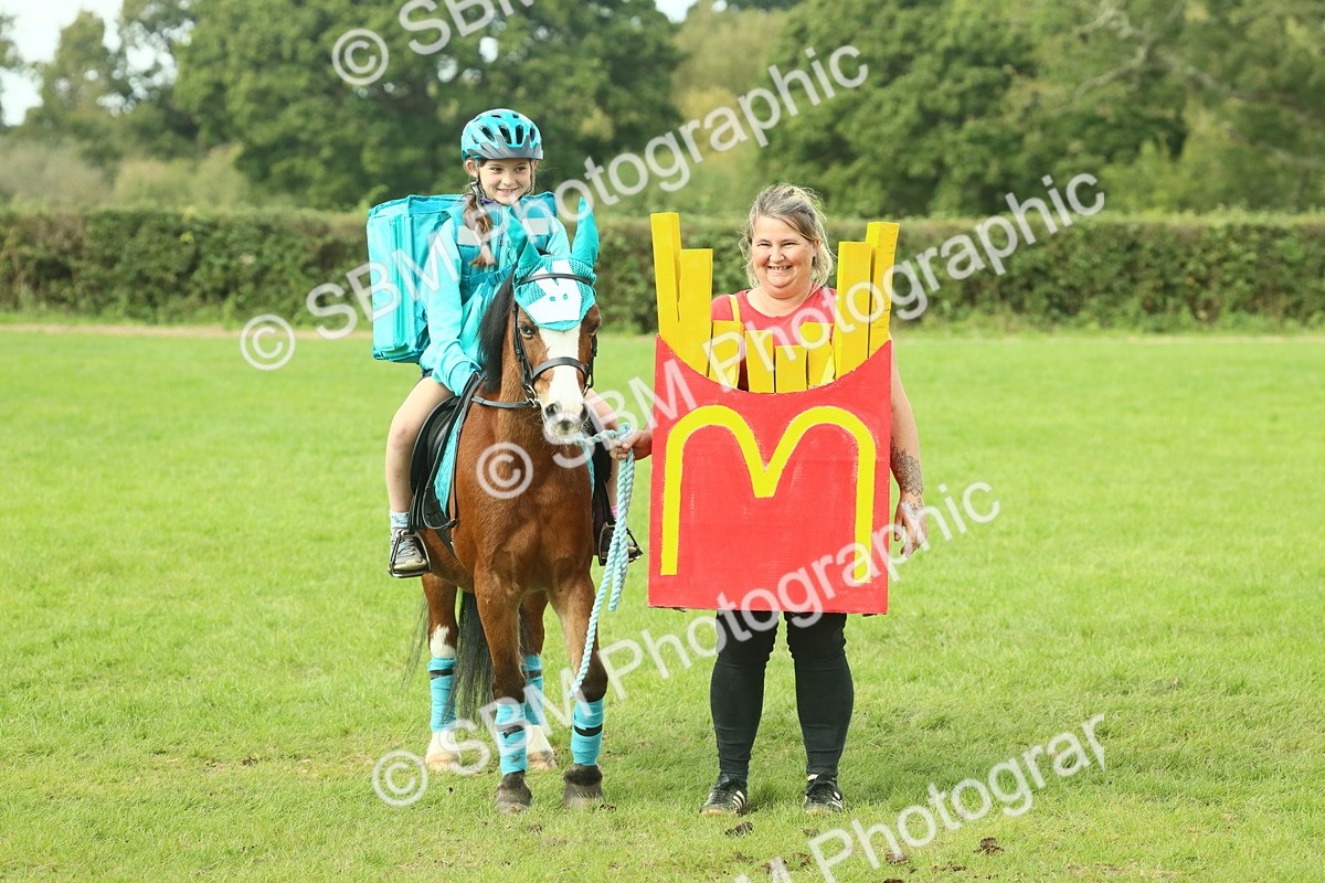 SBM_63564 - S35 - Fancy Dress Showing
