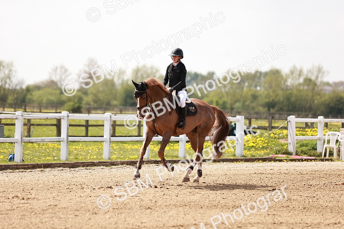  - Class 26 - Senior Foxhunter - 1.20m