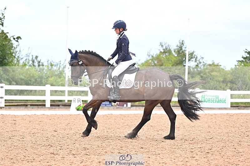 240817A-131034-09251 - 246-Katie.Carss-Desach.Cinderella