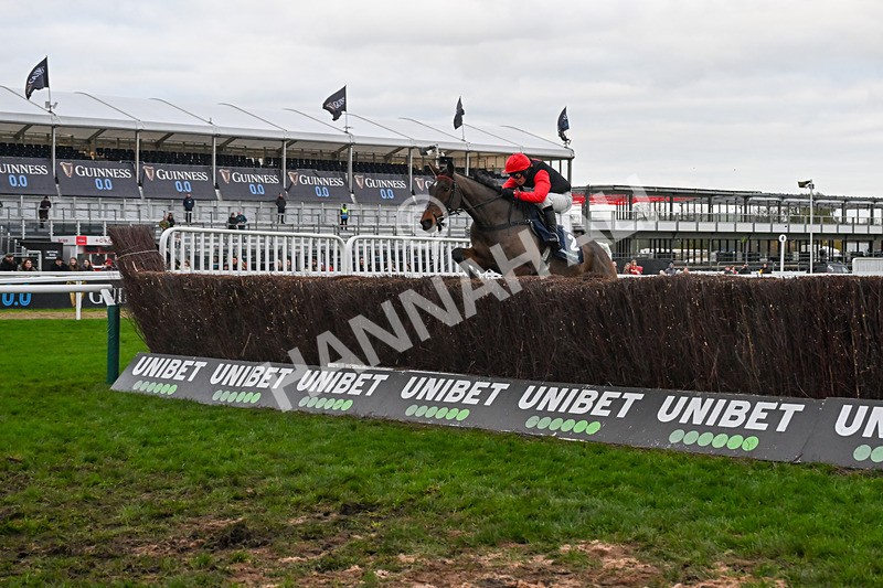 161125-Race 4-Sam Brown-6138 - Race 4