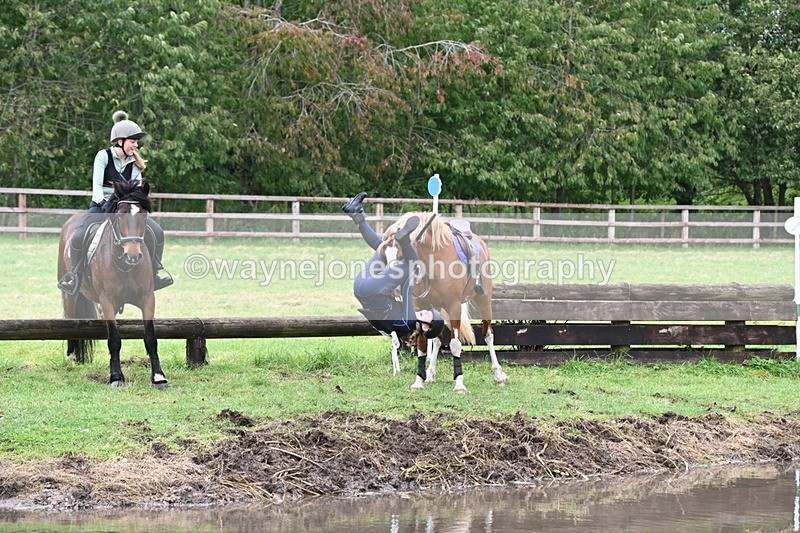 WJ6_5890 - Time at Photographer 12:31 to 12:40