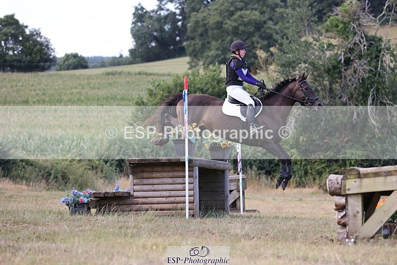 250802A-174234-08589 - H-352-Emma.Hurworth-STEREN.OF.AVALON