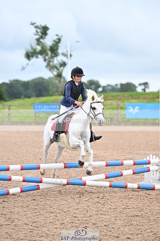 240813-160235-00141 - Clear round & 60cm