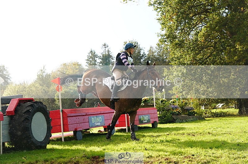 251025A-143036-21028 - G-514-Carolyn.Price With Trot Up