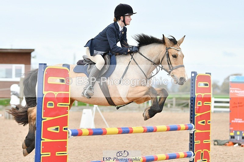 251026-123930-03023 - Cls 25+26+27 90cm + 1m Club and Schools