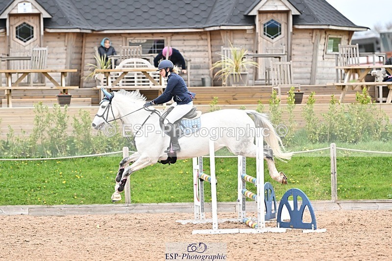 250414-112900-00546 - 90cm Round 1