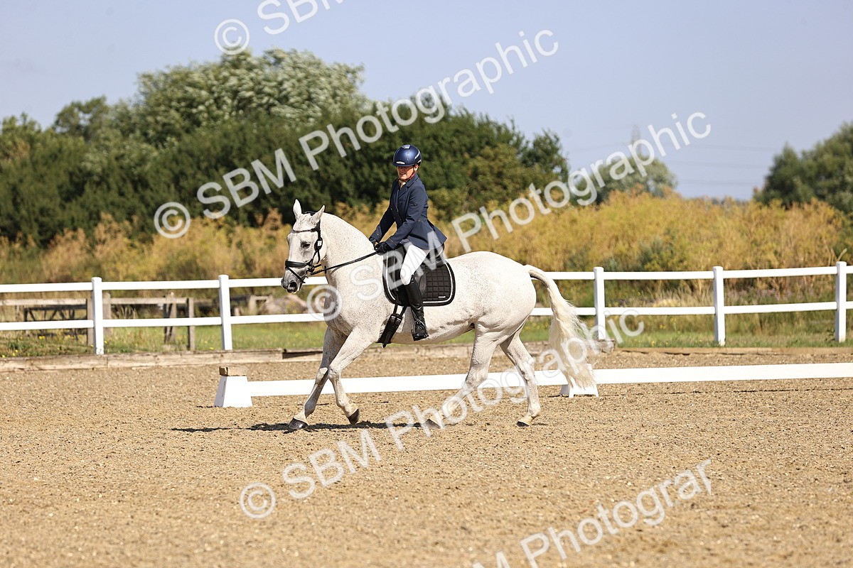 SBM_008701 - Novice 5 - 08.30-9.33