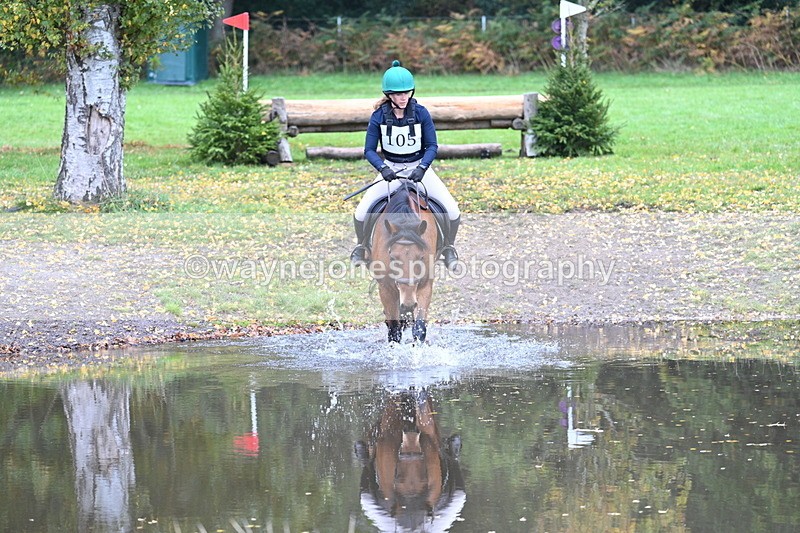 WJ7_3247 - Time 10:47 to 11:11 at the water