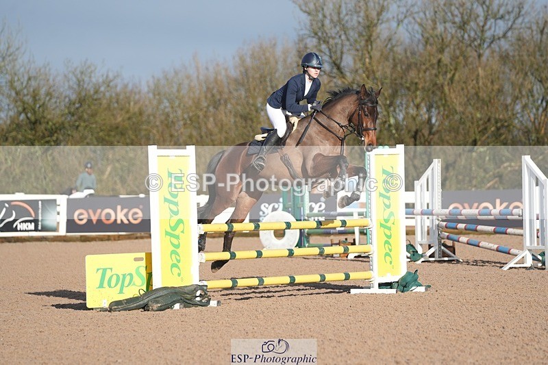 260201-100855-02977 - Cls 16 British Novice and 90cm