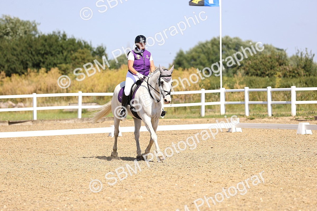 SBM_009330 - Novice 5 - 9.50-10.53