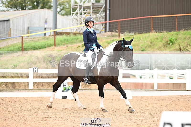 240815A-120358-00908 - 275-Alys.Matravers-Tiger.Mazariti
