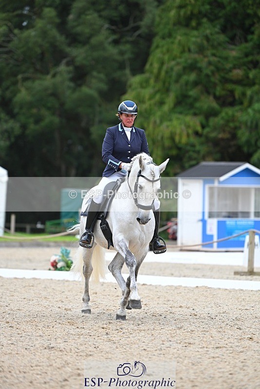 230813-173155-08685 - Cls 14 Medium Silver 16.45 to End