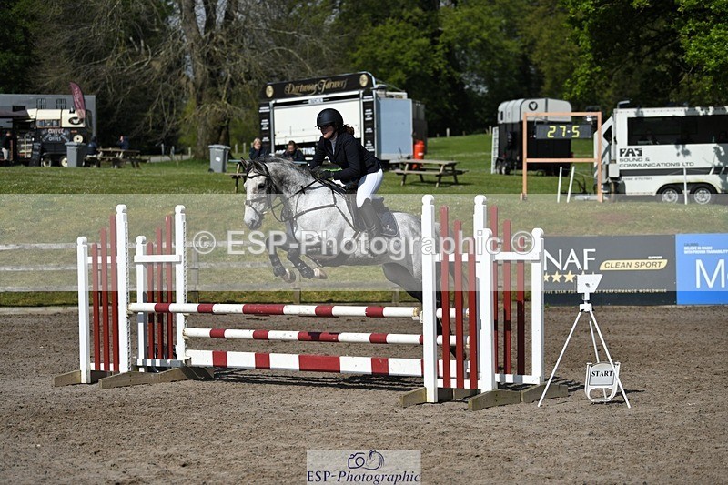 230512-100707-00460 - Cls 10 Snr 85cm Schooling