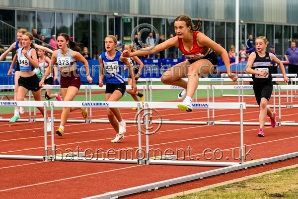 Age25SUN-910399 - Track Female Set Two