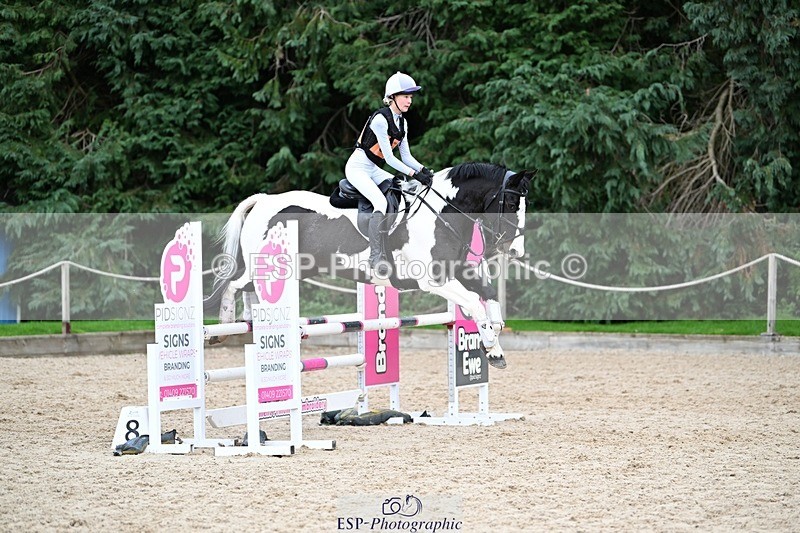 241117-141727-04504 - Cls 3 90-95cm 14.00 to 15.00