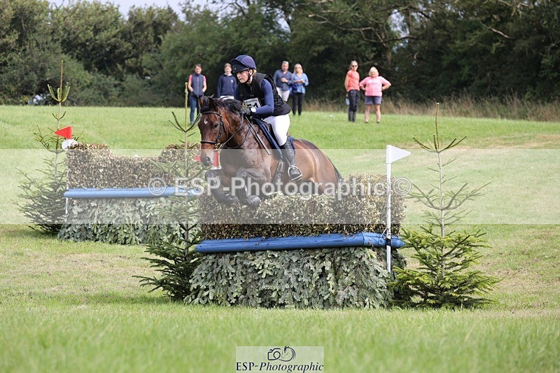 240831A-114842-02138 - 151-Olivia.Fox-Pitt-VIOLETTA.II