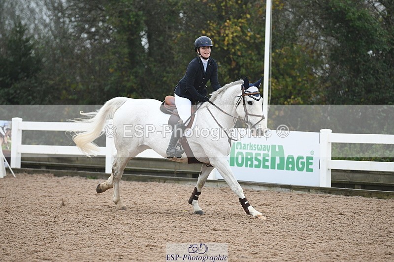 241103A-104614-07572 - SUN Cls 21 Snr Newcomers and 1.10m Open