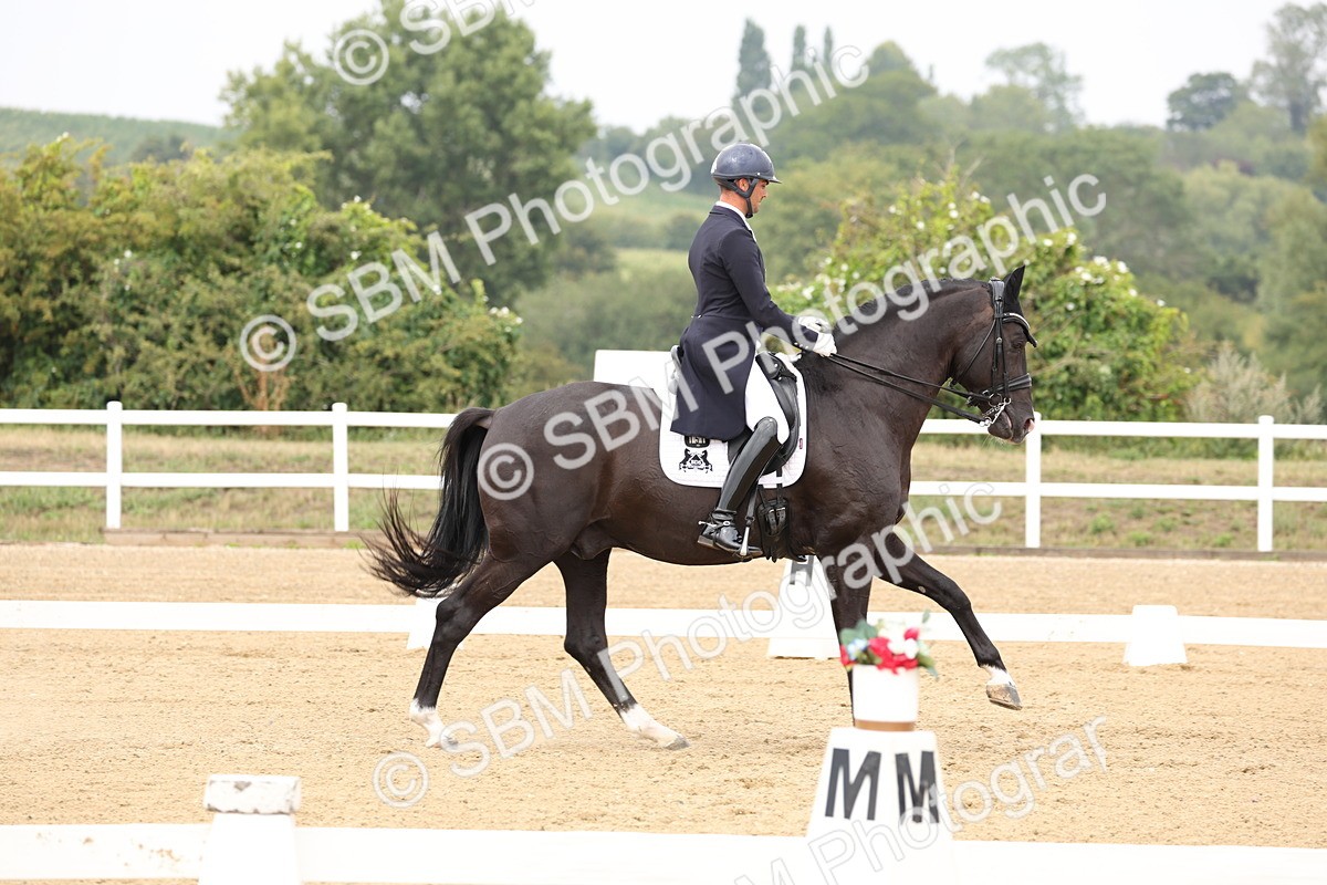 SBM_007619 - Class 9 - FEI INT I - 14.57-15.45