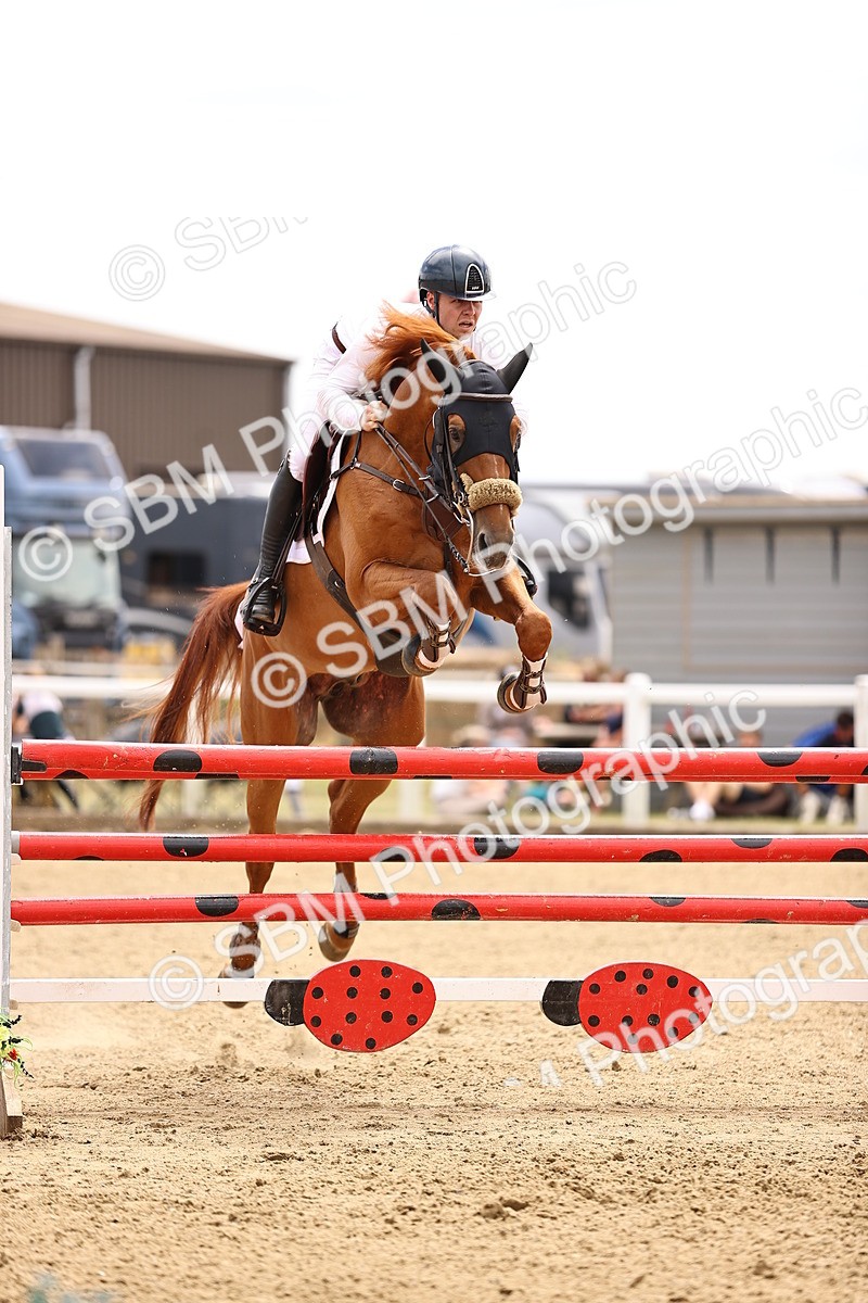 SBM_010657 - Class 9 - Senior Foxhunter - 1.20m Open