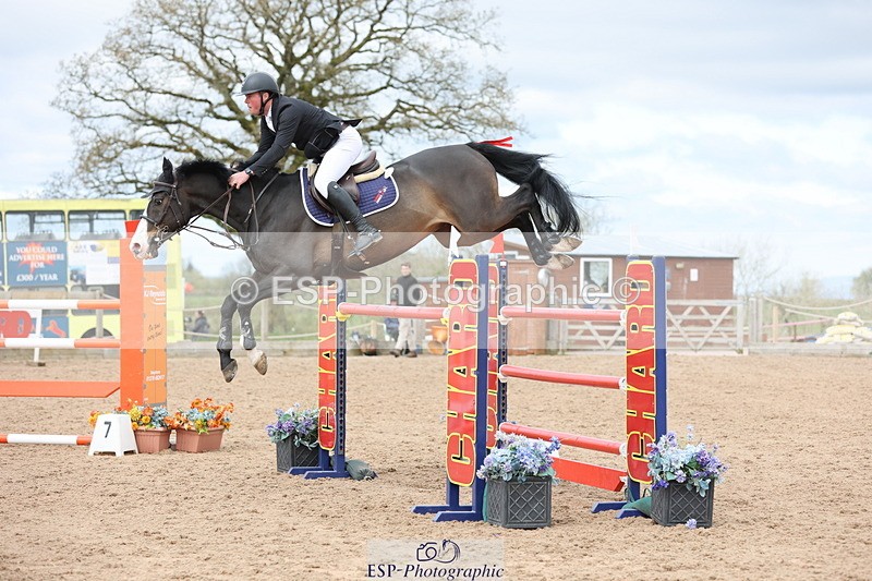 240419A-122927-07258 - Cls 6, 2 Star Medium Tour 1.35m