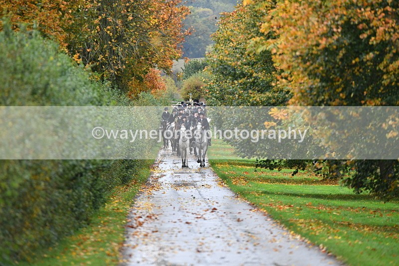 WJ5_6135 - B&B walk back for Hunt Tea !