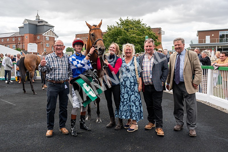 080825-Race 4-Equity Law-8254 - Race 4