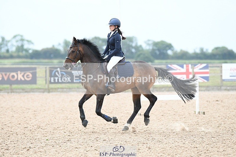 250807-114318-00753 - 1m Round 1