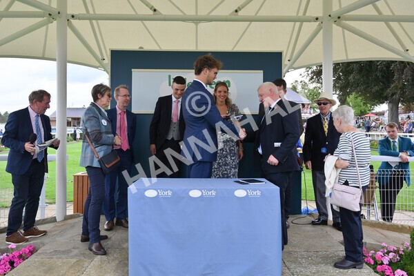 yr04092022r5-77 - Race 5 4.05pm Little Green Rascals Children's Nurseries Stakes